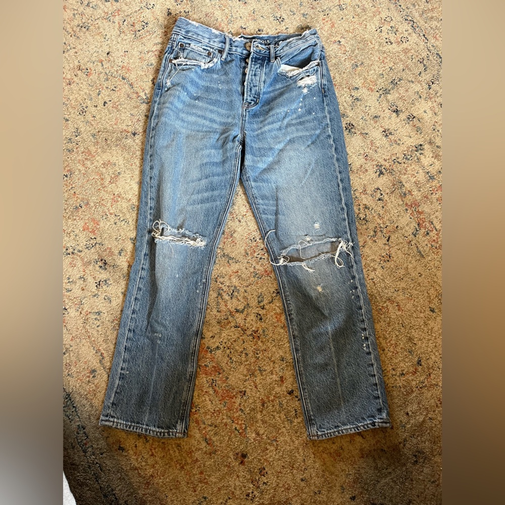 American Eagle Mom Jeans w/ Button Fly